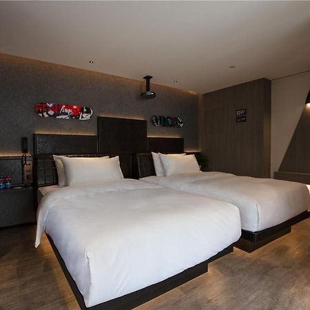 Fenk Attitude Hotel Guangzhou Railway Station Exterior photo